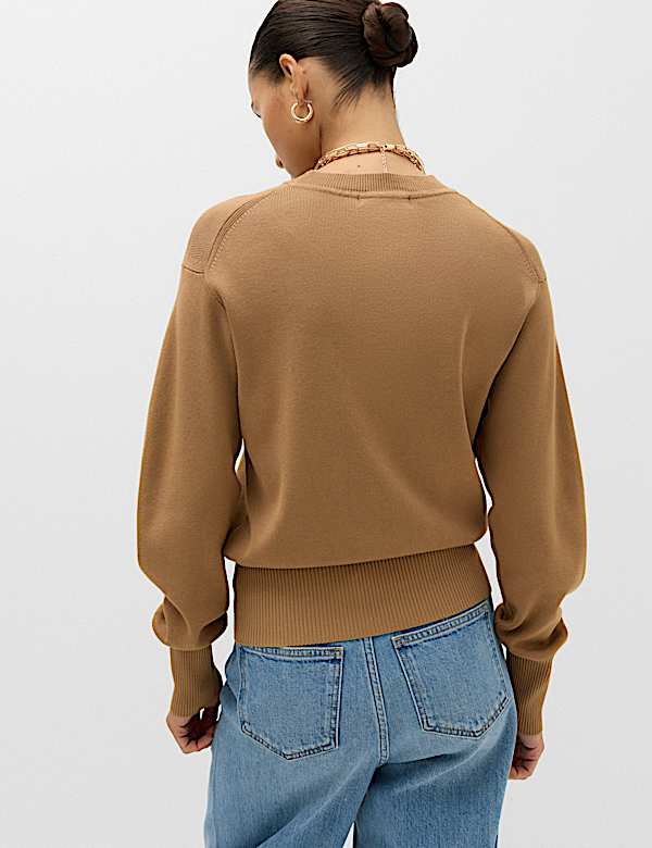 Crew Neck Waisted Slim Fit Jumper