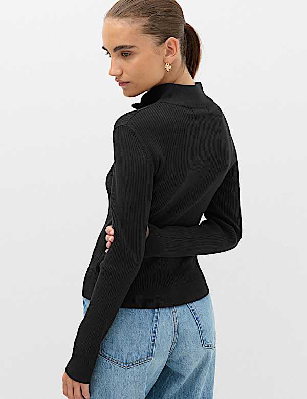 Ribbed Textured Half Zip Fitted Knitted Top