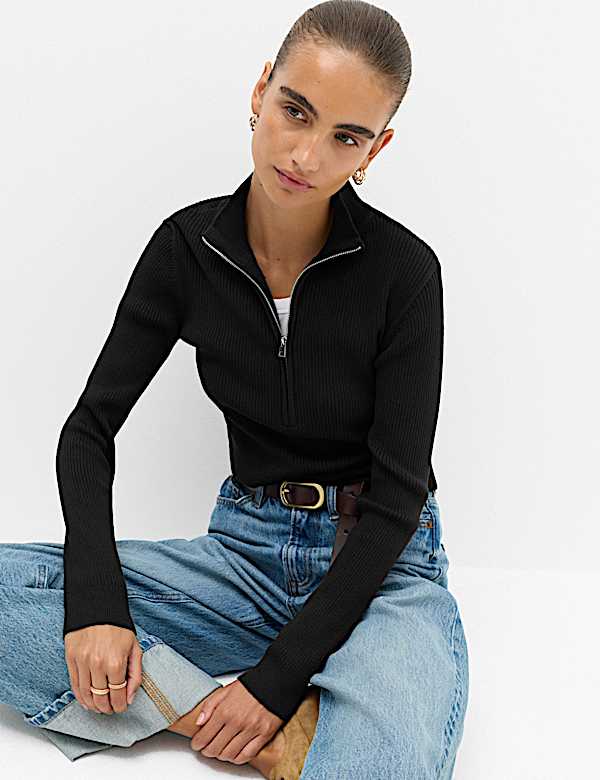 Ribbed Textured Half Zip Fitted Knitted Top