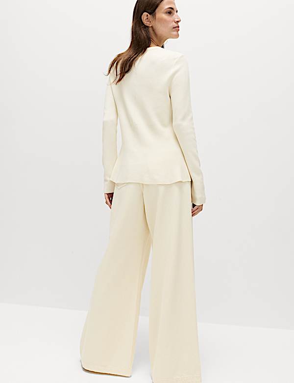 קרדיגן פפלום בגזרה צרה עם צווארון עגול - IL