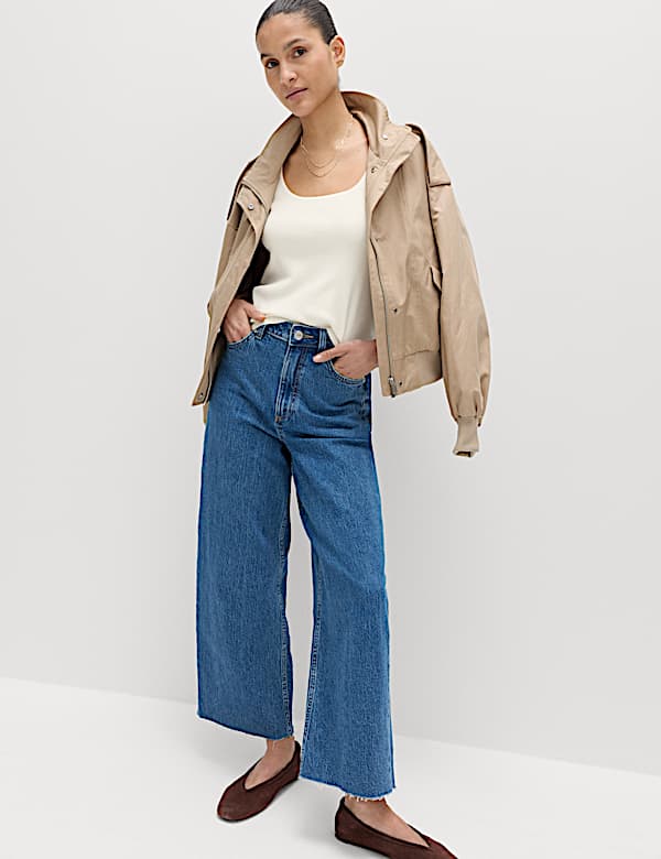 Square Neck Slim Fit Knitted Vest - NZ