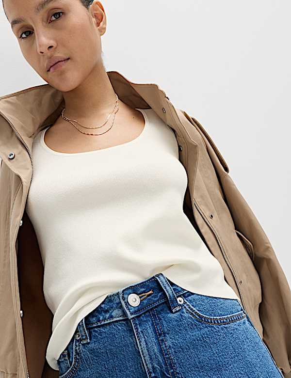 Square Neck Slim Fit Knitted Vest - NZ