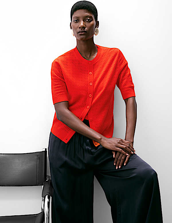 קרדיגן בגזרה נינוחה מבד עשיר בצמר מרינו בשילוב קשמיר עם כפתורים לכל האורך - IL