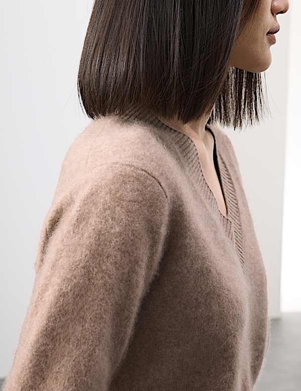 Wool Rich V-Neck Jumper with Cashmere - AU