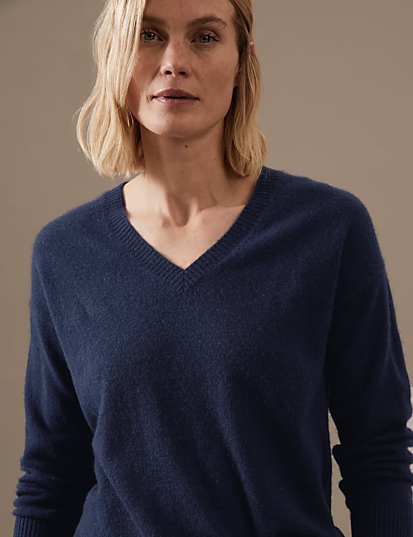 Pure Cashmere V-Neck Relaxed Jumper