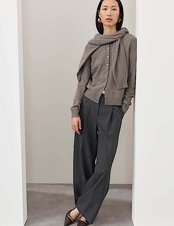 Bequemer Cardigan mit Rundhalskragen aus reinem Kaschmir - DE