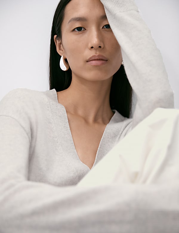 Pure Cashmere V-Neck Button Front Cardigan - KG