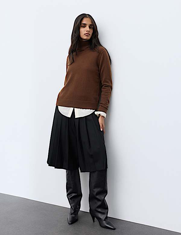 Pure Cashmere Roll Neck Jumper - CH