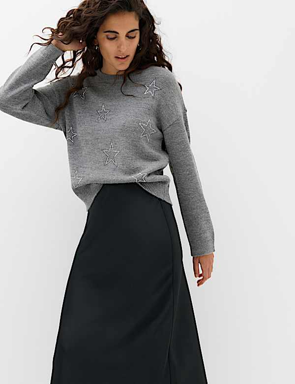 Star Embellished Crew Neck Jumper - VN