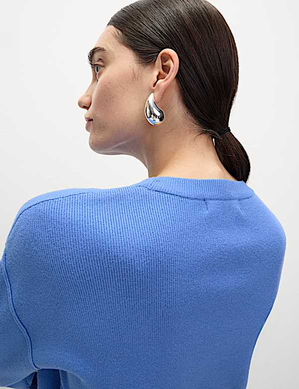 Jersey de tacto suave con escote cerrado - ES