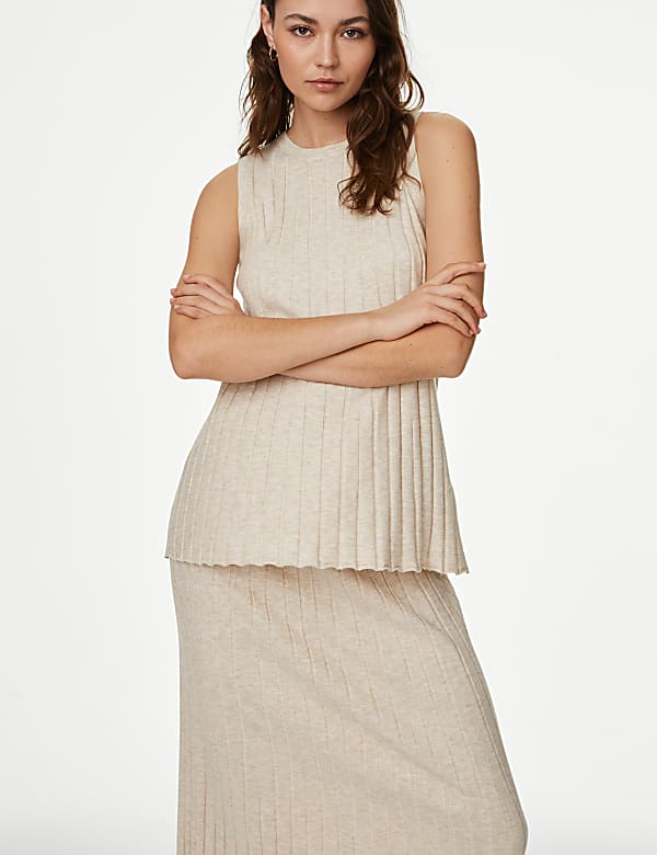 Textured Crew Neck Knitted Top