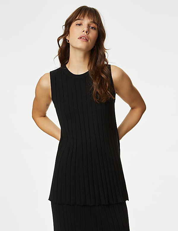 Textured Crew Neck Knitted Top