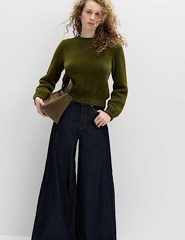 Fluffy Crew Neck Knitted Jumper - EE