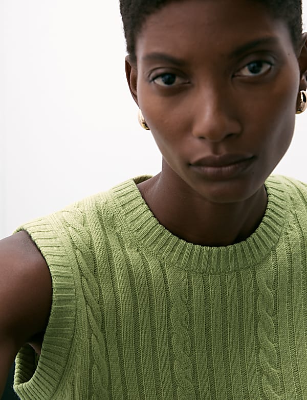 Debardeur en laine de merinos a maille torsadee PISTACHIO Tops M S CH