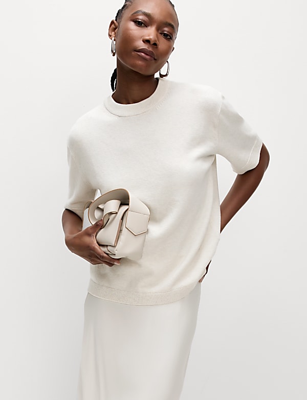 Air-Yarn Crew Neck Knitted Top