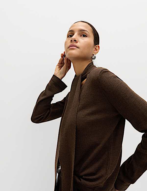 Strukturierter Cardigan mit durchgehender Knopfleiste, Schalkragen und Wollanteil - DE