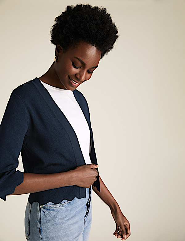 Scallop Edge Fitted Cropped Cardigan