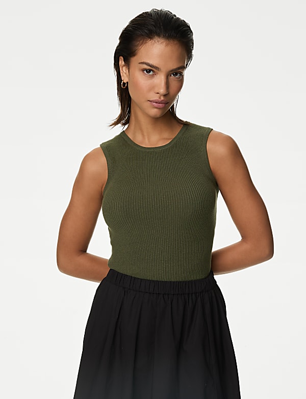 Ribbed Crew Neck Knitted Vest