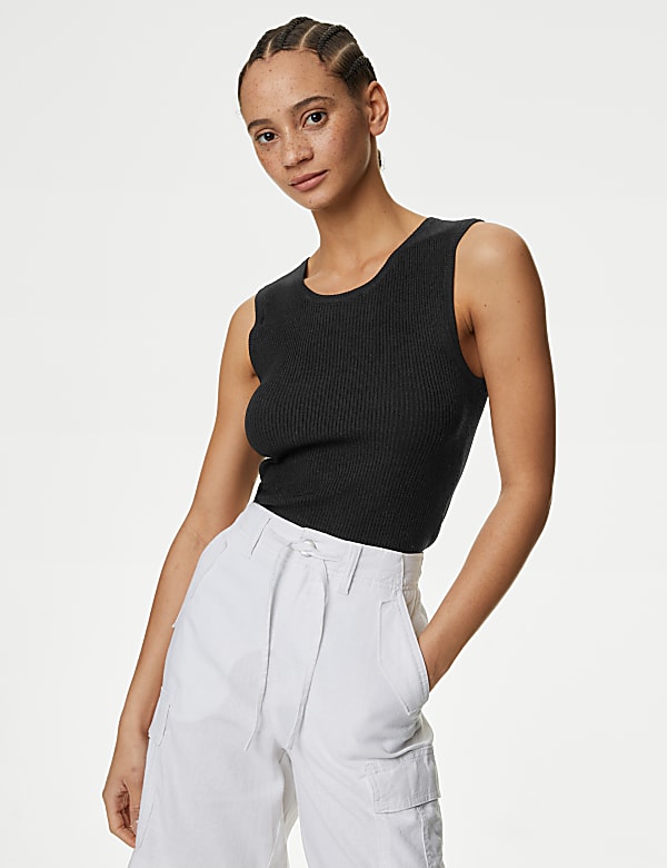 Ribbed Crew Neck Knitted Vest