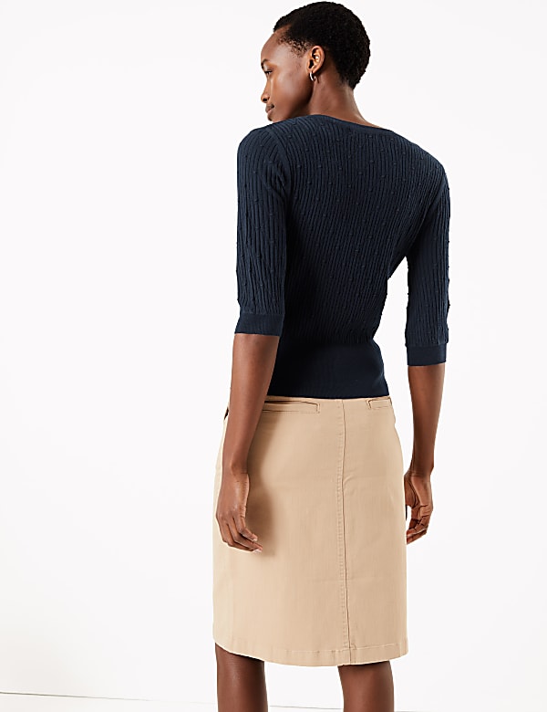 Textured Knitted V-Neck Top