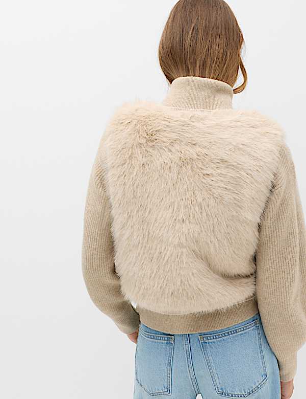 Faux Fur Cropped Knitted Waistcoat - UA