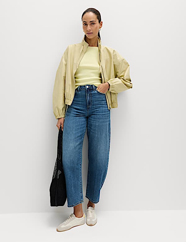 Crew Neck Slim Fit Knitted Vest - US