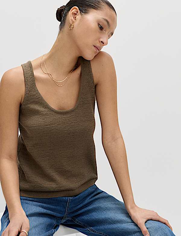 Cotton Blend Textured Scoop Neck Knitted Vest