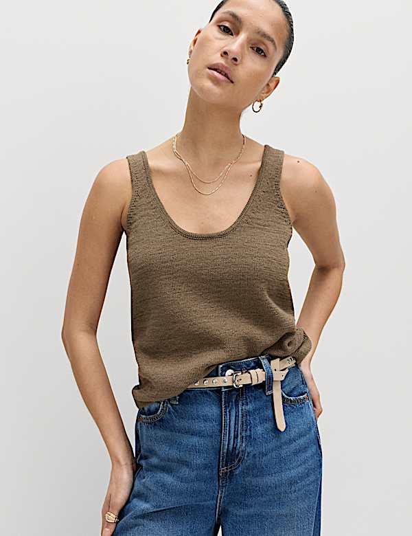Cotton Blend Textured Scoop Neck Knitted Vest