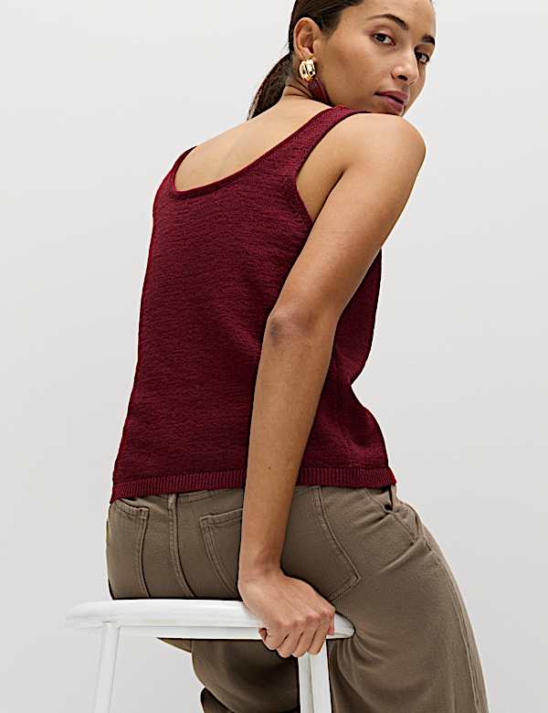 Strukturiertes Stricktr&auml;gertop mit hohem Baumwollanteil, U-Ausschnitt - AT