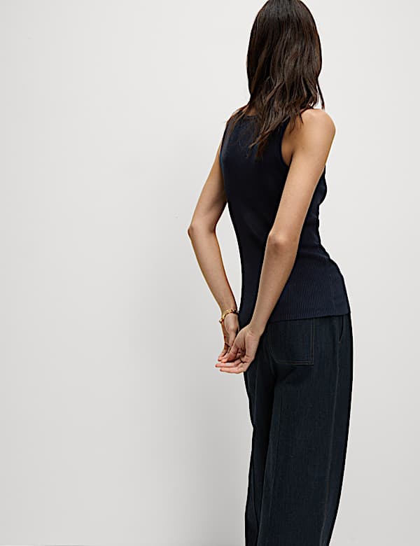 Ribbed Crew Neck Fitted Knitted Vest - FI