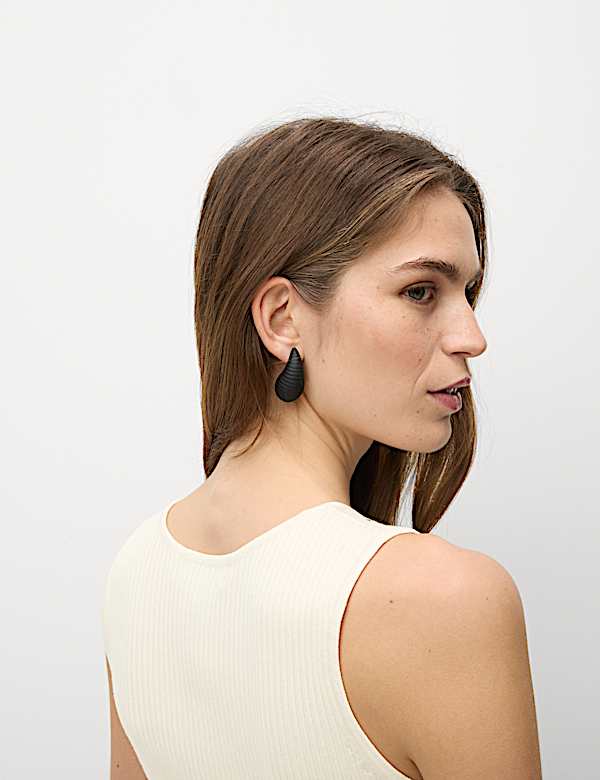 Maillot de corps en maille c&ocirc;tel&eacute;e &agrave; col rond avec d&eacute;coration - FR