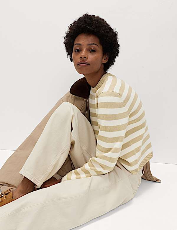 Gestreifter Crop-Pullover mit hohem Baumwollanteil - AT