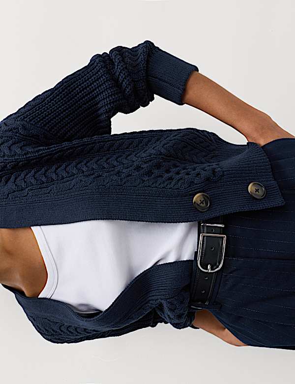 Katoenrijk kort vest met kabelsteek en V-hals - BE