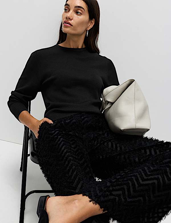 חולצה סרוגה אסופה במותניים עם צווארון עגול - IL