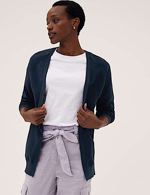 קרדיגן בגזרה נוחה מבד עשיר בכותנה עם טקסטורה - IL