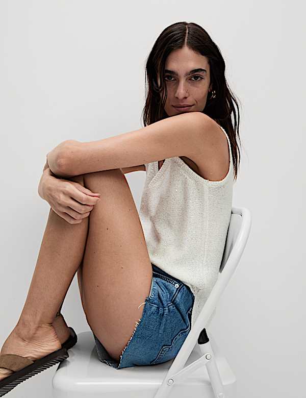 Sequin Textured V-Neck Knitted Vest - IT