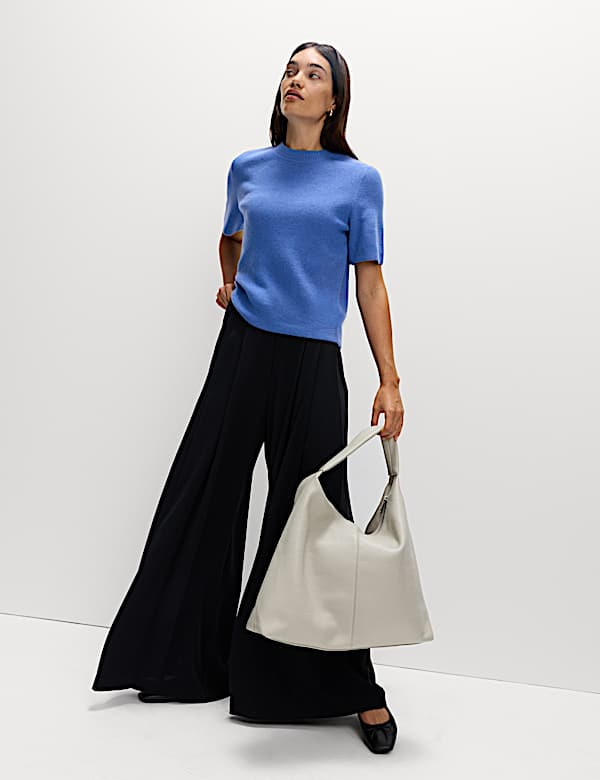 Air-Yarn Crew Neck Knitted Top