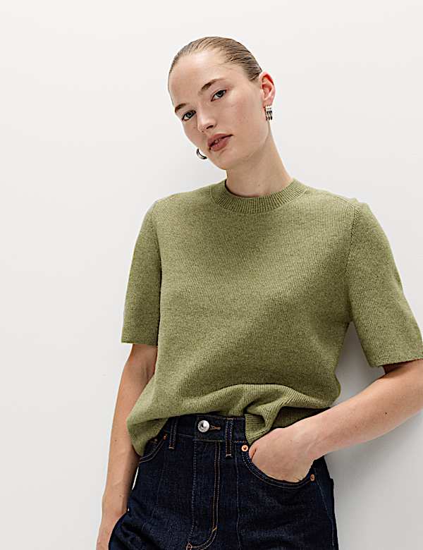 Air-Yarn Crew Neck Knitted Top