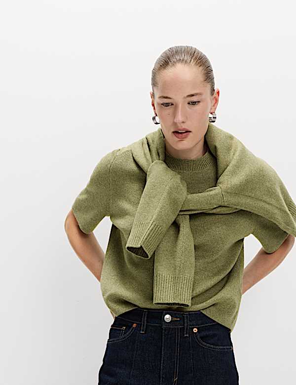 Air-Yarn Crew Neck Knitted Top