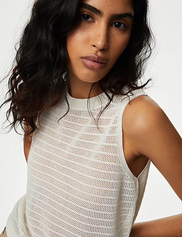 Textured Crew Neck Knitted Vest with Linen