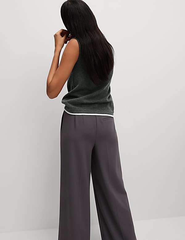 Air-Yarn Crew Neck Tipped Detail Knitted Vest - AU