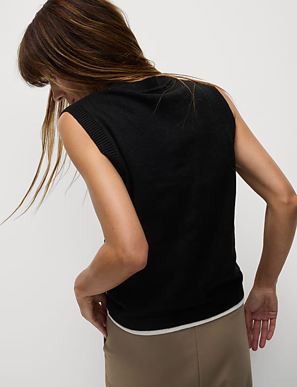 Air-Yarn Crew Neck Tipped Detail Knitted Vest