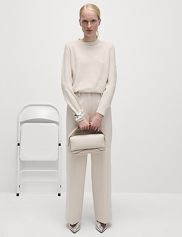 Air-Yarn Crew Neck Jumper