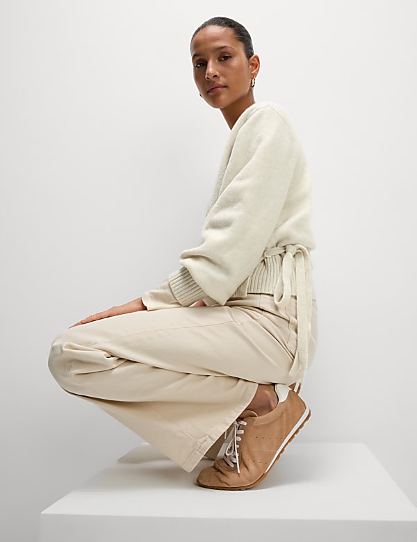 V-Neck Relaxed Cardigan - CH