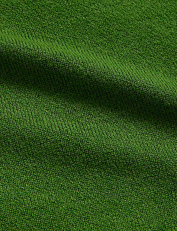 Air-Yarn V-Neck Jumper