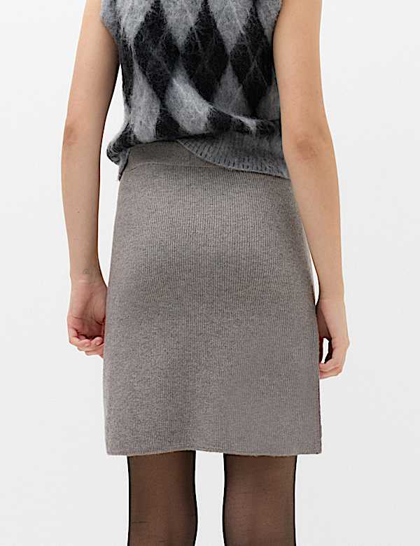 Air Yarn Knitted Mini Skirt - US