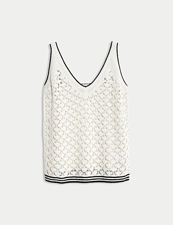 Textured Slim Fit Knitted Vest - CN