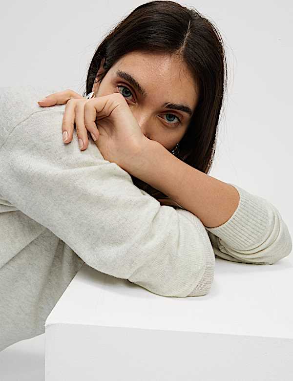 Pull &agrave; col en V - FR