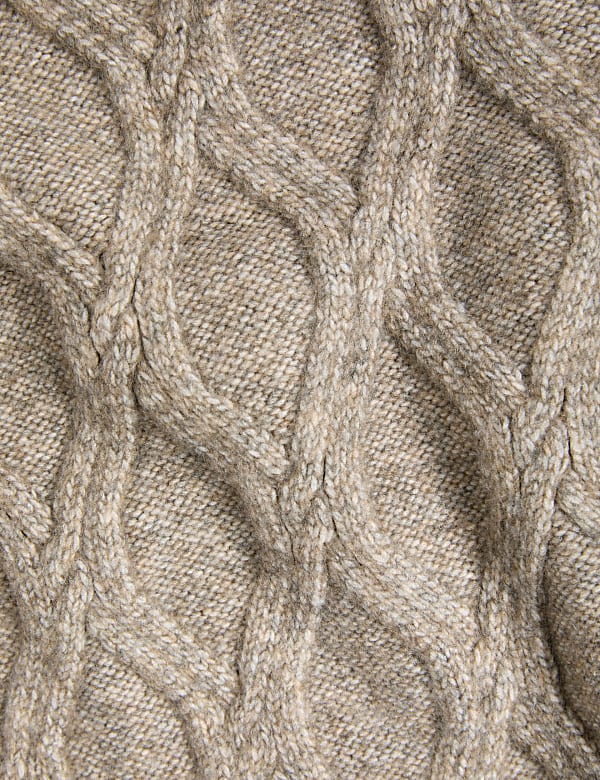 Cloud-Yarn Textured Knitted Vest