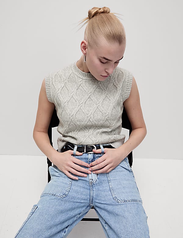 Cloud-Yarn Textured Knitted Vest - PT